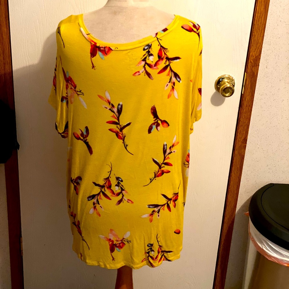 Shirt - Picture 2 of 3